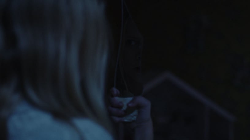恐怖電影《捉魂鏡》中秋連假上映!鏡中魔鬼附身小女孩,看完讓人不敢照鏡子!