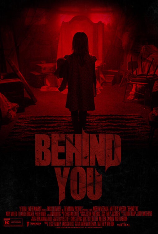 恐怖電影《捉魂鏡》中秋連假上映!鏡中魔鬼附身小女孩,看完讓人不敢照鏡子!