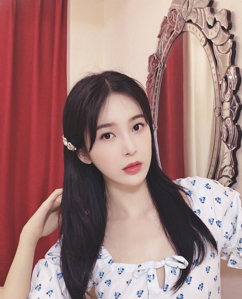 古裝劇《長安諾》后宮娘娘1:趙櫻子 飾演 賀蘭茗玉