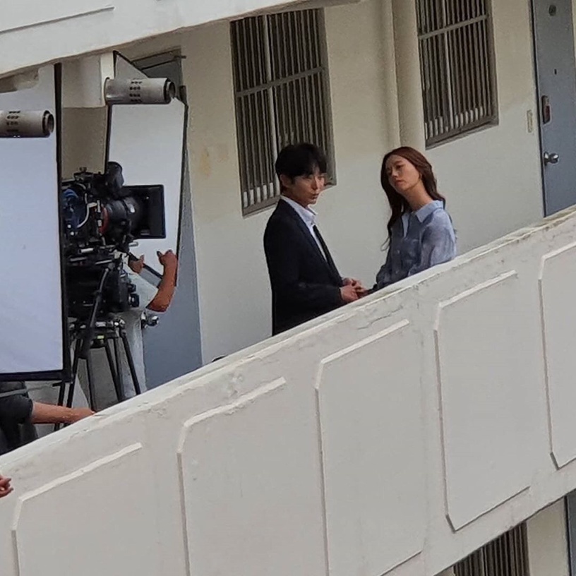 >>《惡之花》結局路透公開!李準基&文彩元互動親密,還有美滿全家福,不擔心會悲劇啦!>>