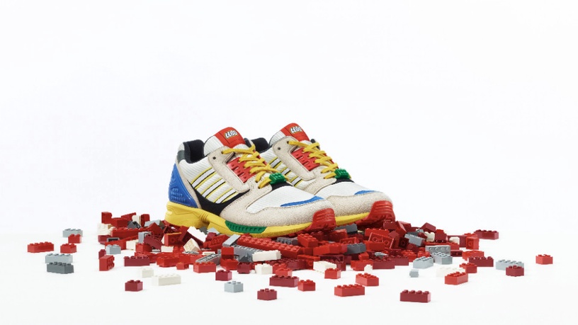 最近樂高LEGO瘋狂推出跨界聯名，LEGO x Adidas Originals」的消息更是讓粉絲們失心瘋！多少錢、哪裡買快右滑看介紹～