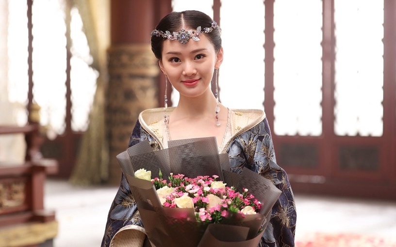 古裝劇《鳳唳九天》古裝男神&女神7:劉媛媛 飾演 晗月公主