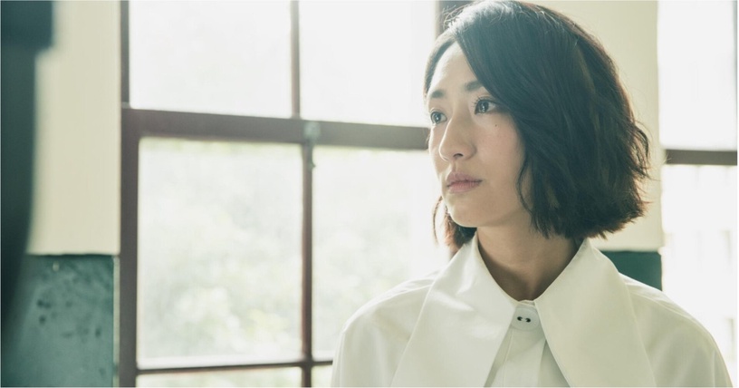 「逝去的戀情就像落枕一樣,回頭會痛。」柯佳嬿10句暖心語錄,把人生活成幽默喜劇