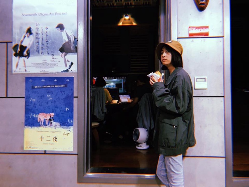 「逝去的戀情就像落枕一樣,回頭會痛。」柯佳嬿10句暖心語錄,把人生活成幽默喜劇
