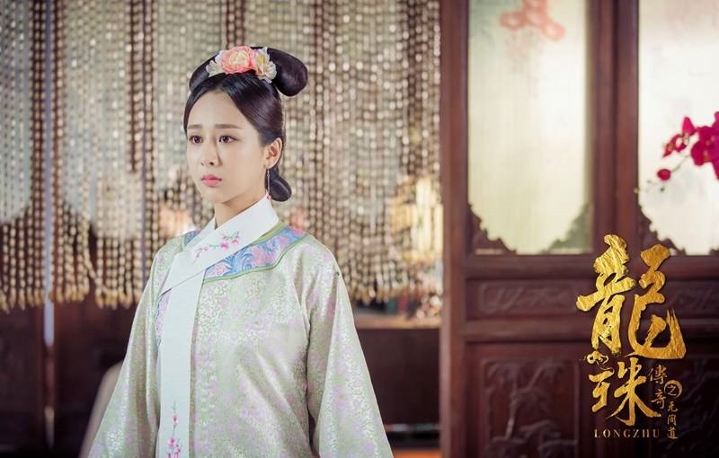 頂流小花的清宮劇造型2:楊紫 飾演《龍珠傳奇之無間道》李易歡