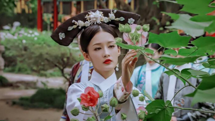 頂流小花的清宮劇造型6:李沁 飾演《如懿傳》寒香見