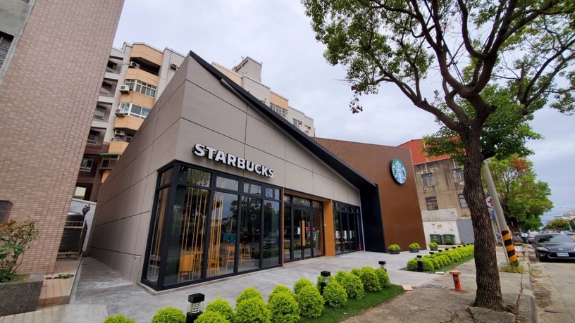 全台星巴克6間最新特色門市,紅磚小屋、傳統菸樓必拍,還有各門市首賣特色商品!