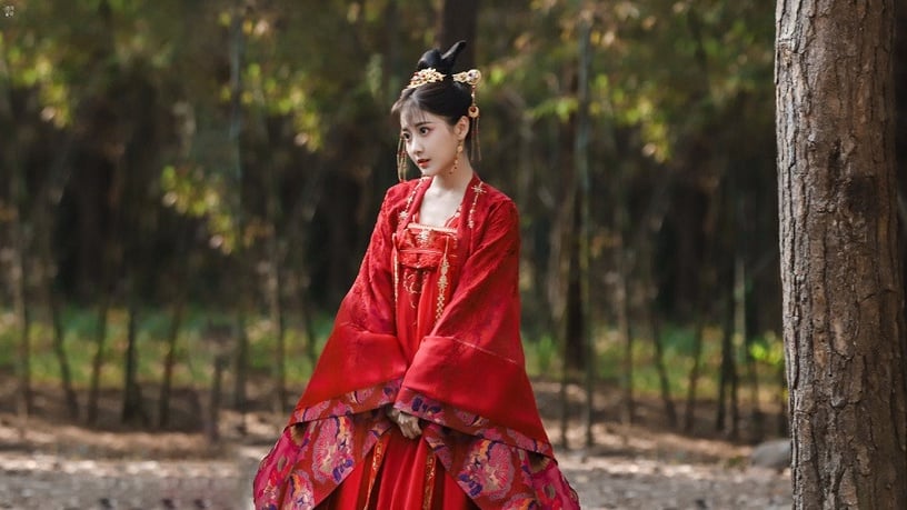 古裝劇《浮世雙嬌傳》古裝女神2:李藝彤 飾演 符金盞