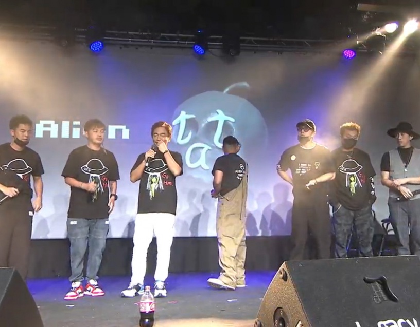 小鬼追思會1/《天堂有多遠》大合唱,好友齊喊:「小鬼,我們愛你!」
