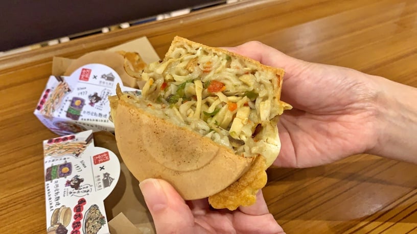 阿舍乾麵變車輪餅!阿舍乾麵聯名青畑九號豆製所推「阿舍乾麵燒」