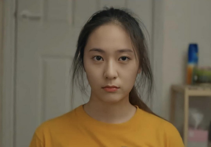 Krystal秀晶離開SM簽約新公司!新劇《Search》女官造型帥翻,電影《悲喜交加》變孕婦