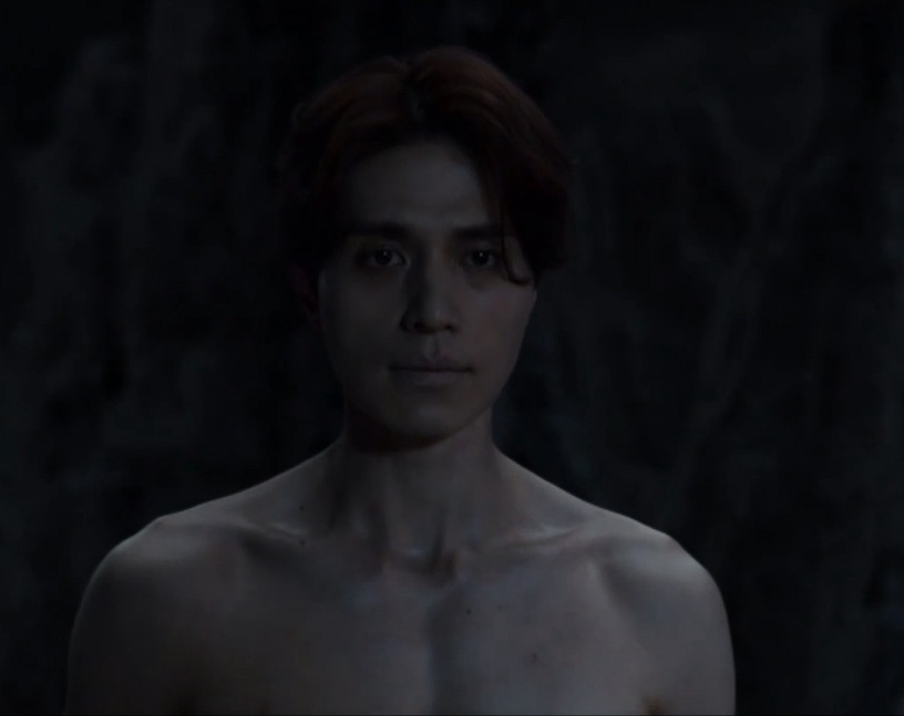 《九尾狐傳》恐怖情節3:葬禮上的孩子鬼!網友:「一邊在演《與神同行》,一邊在演《鬼店》」