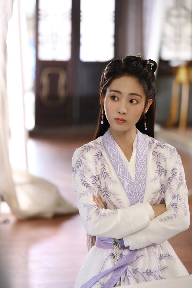 熱播古裝劇「古裝女神」5:邢菲 飾演《明月曾照江東寒》戰清泓