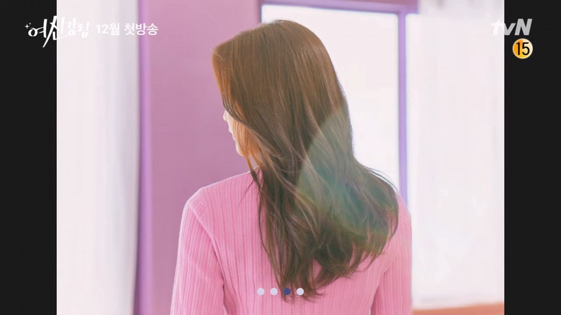 《女神降臨》釋首發預告!文佳煐黑框眼鏡+滿臉泛紅、痘疤模樣曝光,網讚還原度超高!