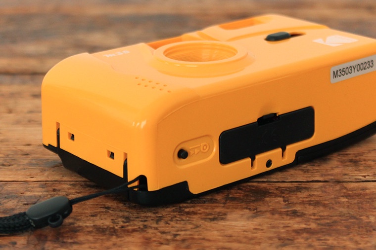 Kodak M35「糖果色底片機」日韓泰爆紅!價格親民好入手,一起拋棄被濾鏡支配的生活吧