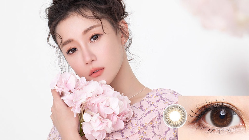 2021春夏必學!盤點四款大勢花朵妝新手也好駕馭,打造可甜可性感的女子力UP妝容!