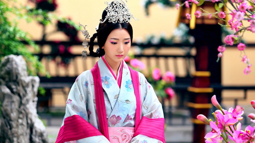 古裝劇「美絕人寰的皇后造型」8:毛曉彤 飾演《雲中歌》上官小妹