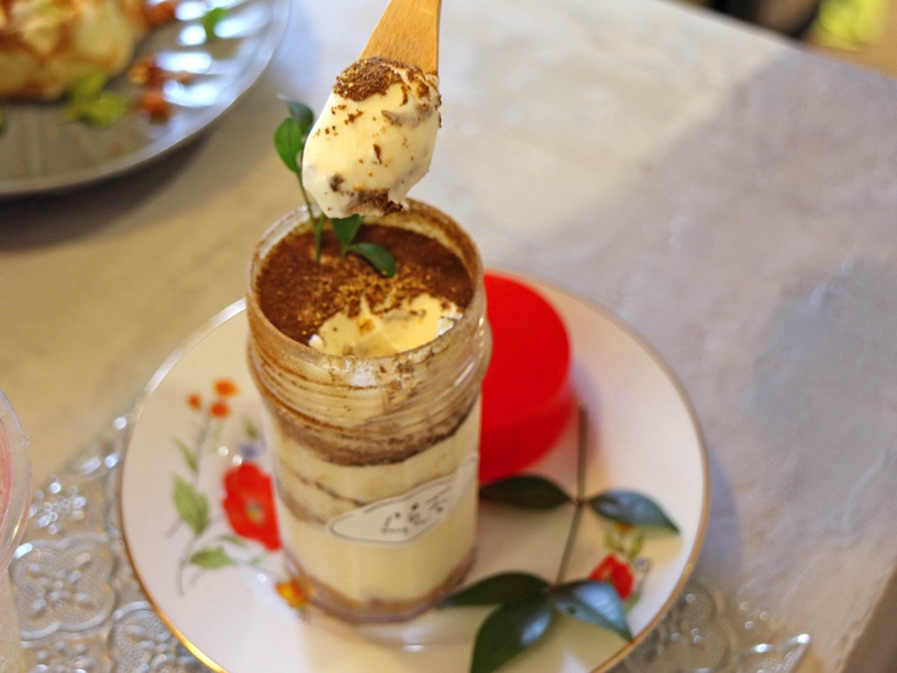 要加香菜!IG超夯甜點店「陽苔Yang Tai」,每日限定「香菜千層、中藥罐提拉米蘇」必吃
