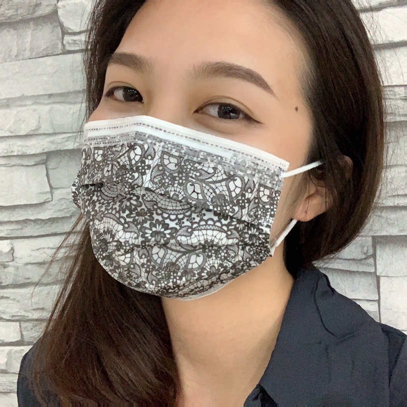 普潔「黑白印花防護口罩」登場!超萌動物園、氣質蕾絲等六款造型,即日起簡約開賣