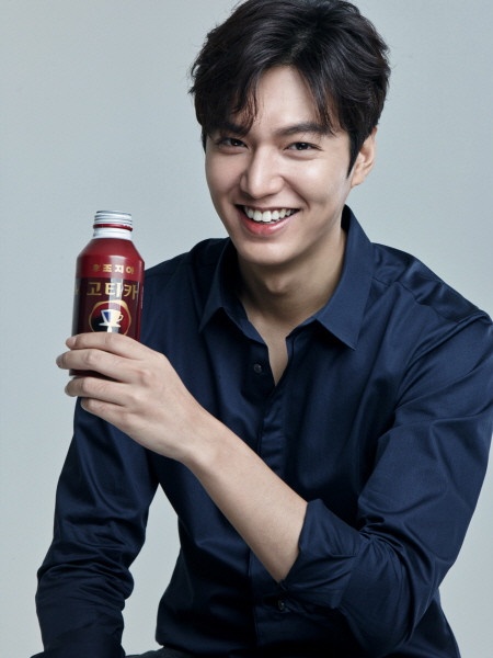 《Start-Up》金宣虎酒窩太迷人!7位「酒窩韓星」盤點,玄彬、李昇基根本是微笑殺手~
