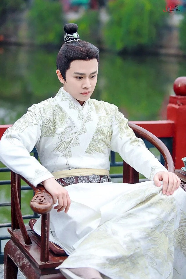 2020古裝劇「白衣美男」2:任嘉倫 飾演《錦衣之下》陸繹