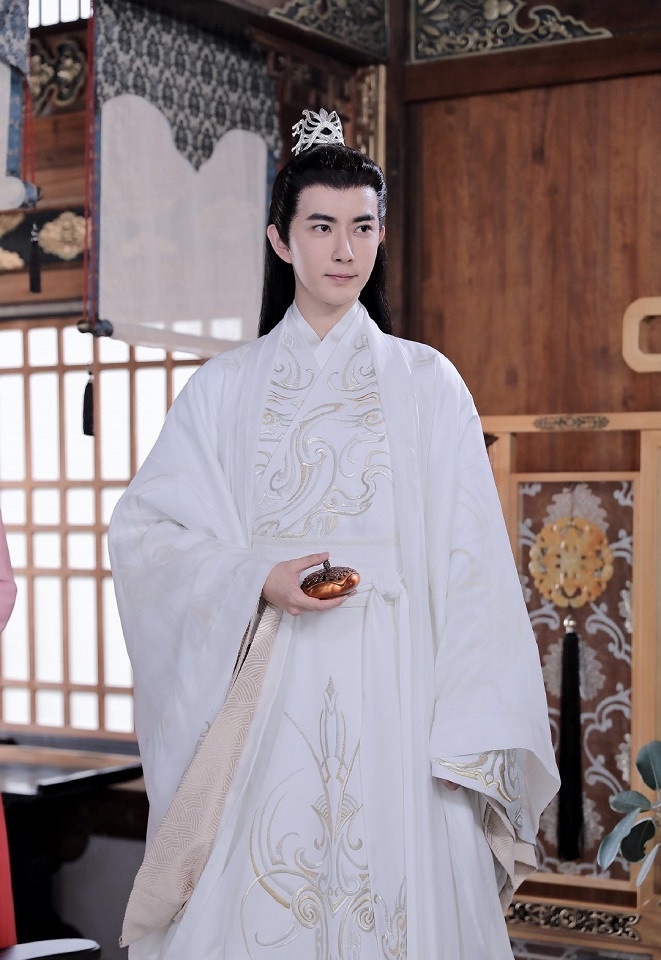 2020古裝劇「白衣美男」5:于朦朧 飾演《明月曾照江東寒》林放