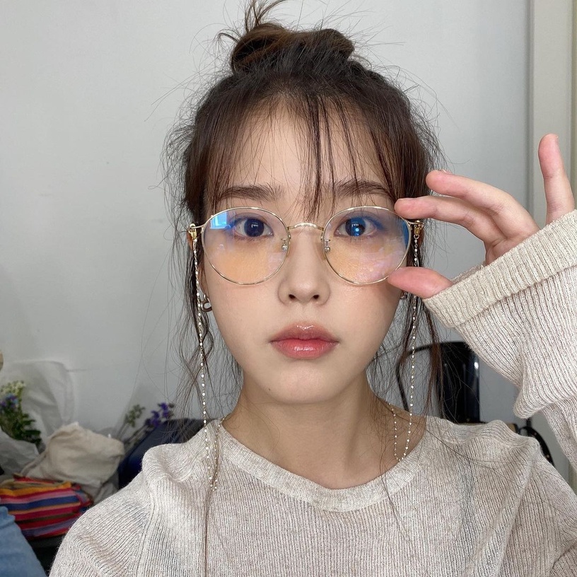 圓臉女星1:IU/李知恩