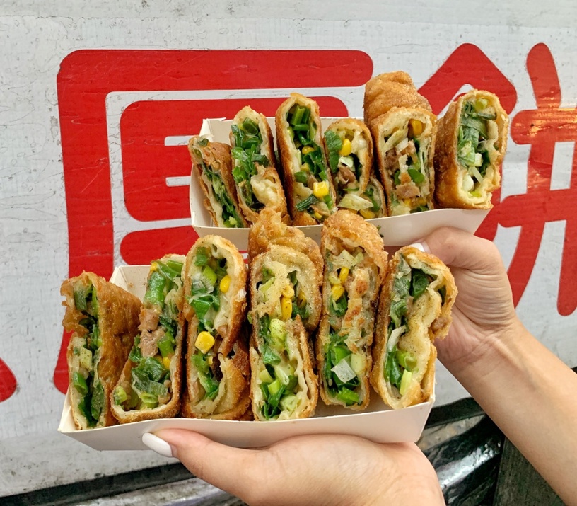 一口咬下是滿滿的蔥 高雄人氣必吃美食 阿惠蔥厚餅 酥脆黃金麵皮包著滿滿的蔥花 Beauty美人圈