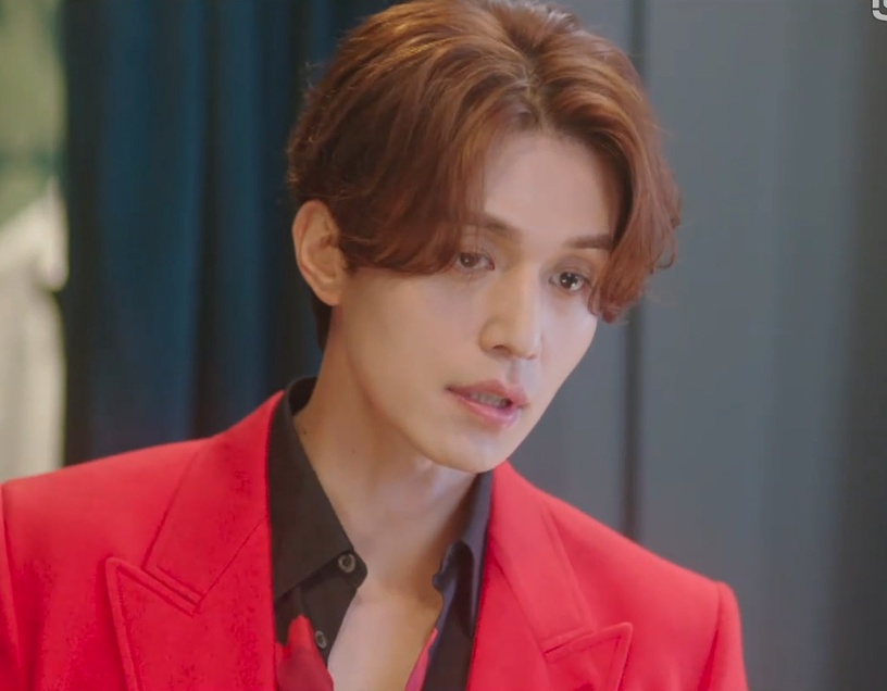 《九尾狐傳》李棟旭見家長大挑戰:瘋狂西裝秀,還想解釦子色誘岳母!?