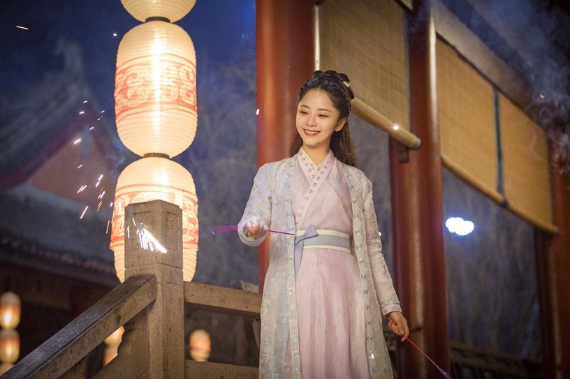 2020古裝劇最佳女演員2:譚松韻《錦衣之下》