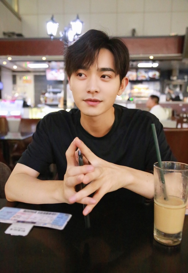 2020古裝劇「帥度不輸男主」的男配9:駱明劼 飾演《大主宰》柳慕白