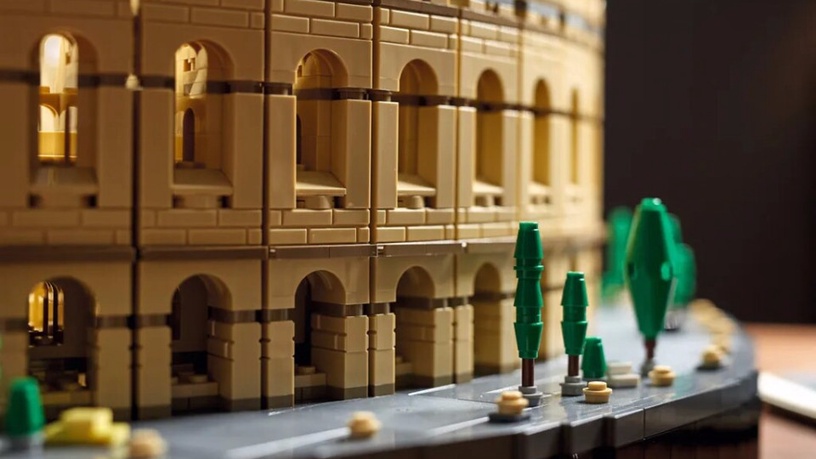 史上最複雜!全新LEGO® 樂高「羅馬競技場」零件數破9千,高度還原歷史痕跡