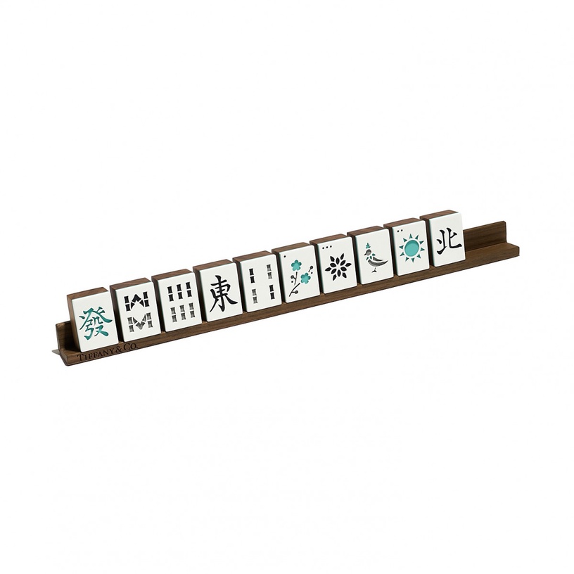 「Tiffany & Co 麻將套組」15,000美金（約NT$427,570）