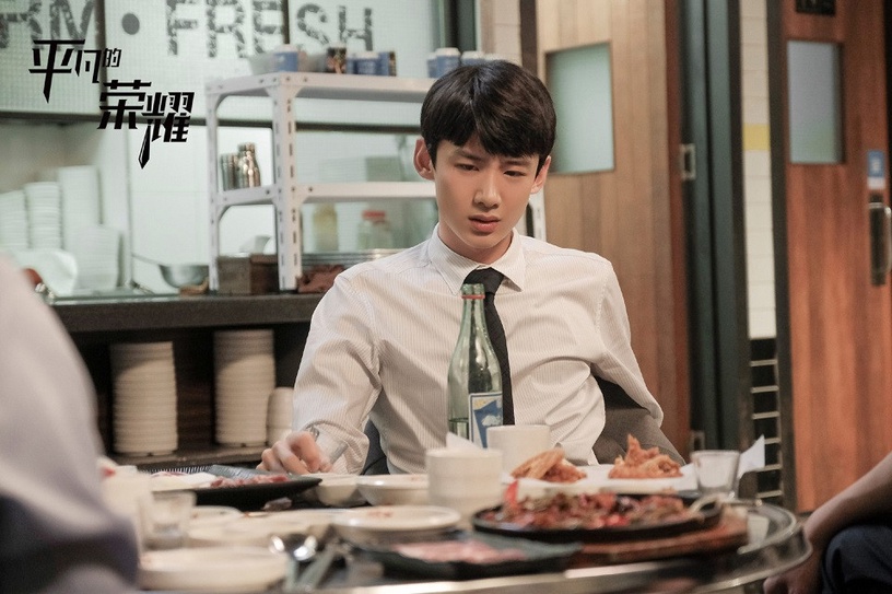2020擁有破7分陸劇的男星7:白敬亭《平凡的榮耀》豆瓣評分7.8
