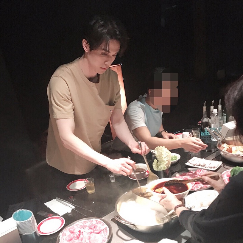 《九尾狐傳》李棟旭女友視角帥照3:一起吃飯的男友系列