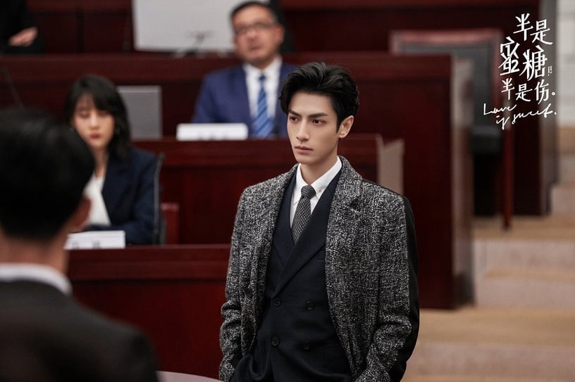 2020陸劇「穿西裝帥翻」霸道總裁TOP 1:羅雲熙 飾演《半是蜜糖半是傷》袁帥