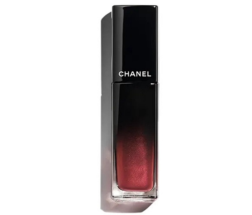 CHANEL香奈兒2021春妝太美!高光腮紅盤精緻質感花卉壓紋、絲絨唇膏新色超嫩必收
