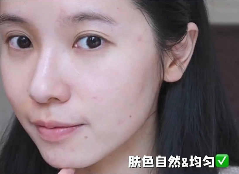 右滑圖片看新手高服貼遮瑕底妝技巧>>