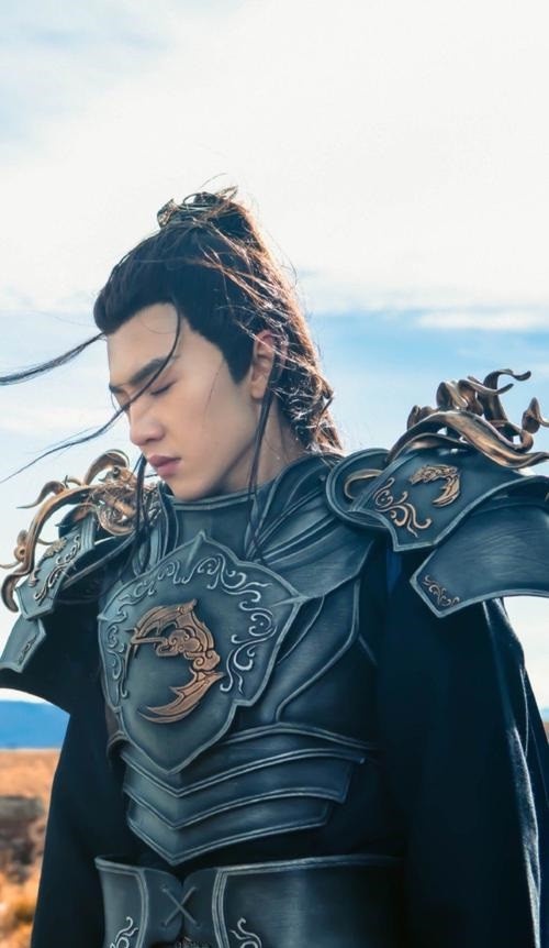 2020古裝劇「鎧甲男神」10:陳哲遠 飾演《鳳唳九天》夜君清