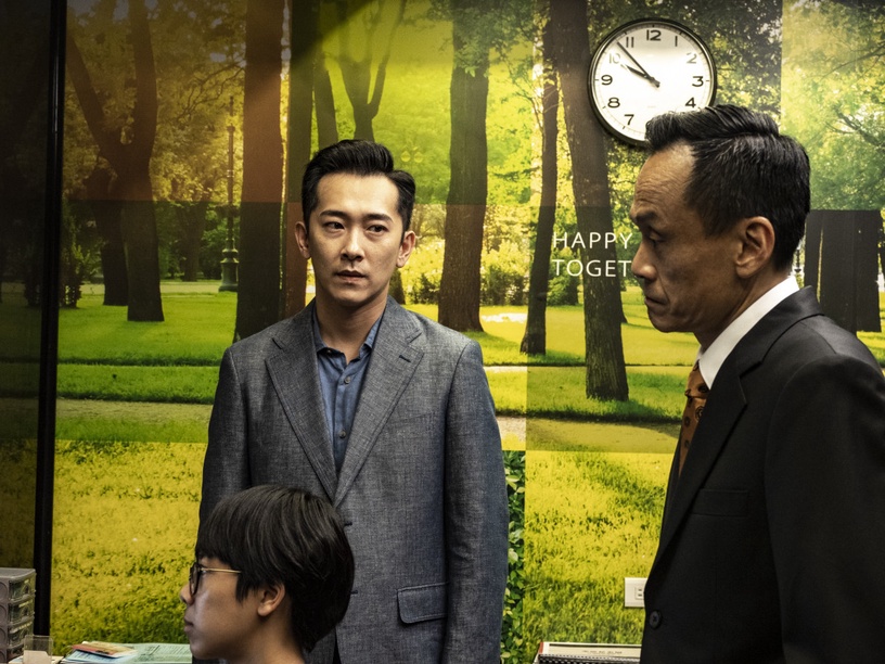 《同學麥娜絲》10句厭世金句:「公司看的不是你工作效率,是你加班的時數夠不夠多。」