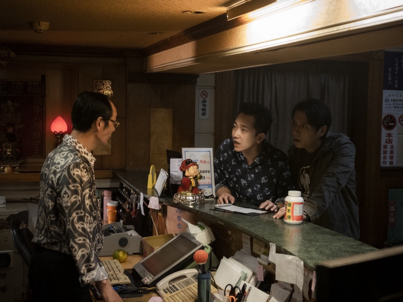 《同學麥娜絲》10句厭世金句:「公司看的不是你工作效率,是你加班的時數夠不夠多。」