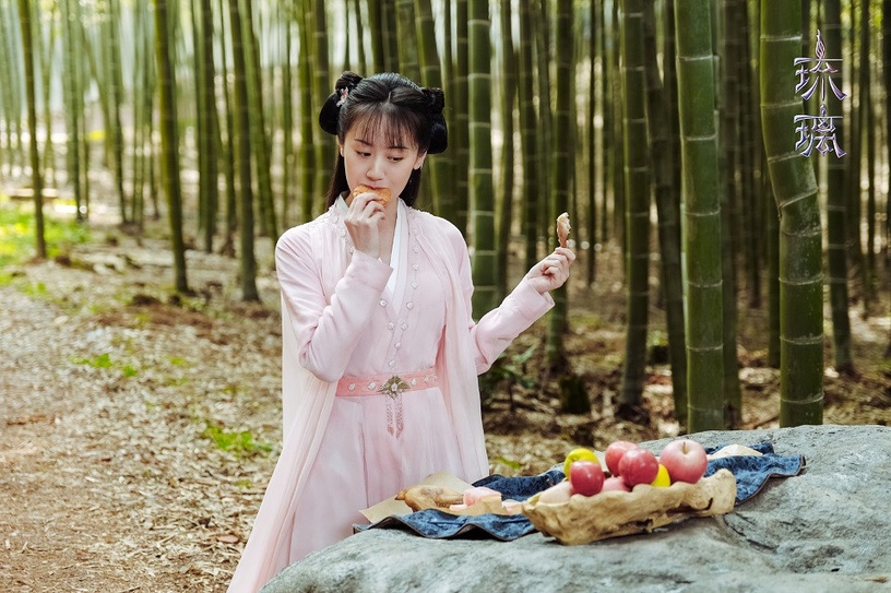 陸劇中「傻白甜少女vs霸氣大女主」2:袁冰妍 飾演《琉璃》褚璇璣