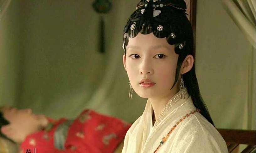 李沁百變古裝角色9:《紅樓夢》薛寶釵