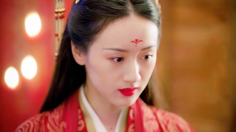 陸網評選2020下半年古裝女神TOP 2:袁冰妍 飾演《琉璃》褚璇璣