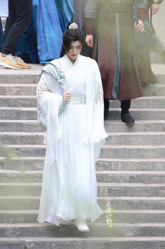 2021耽改劇古裝男神2:陳飛宇 飾演《皓衣行》墨燃