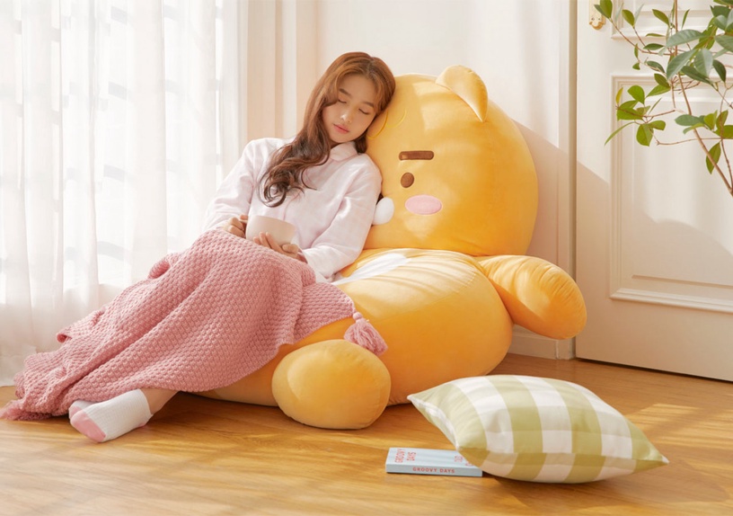 KakaoFriends「巨大萊恩沙發床」332,000韓元(約NT$8,560)