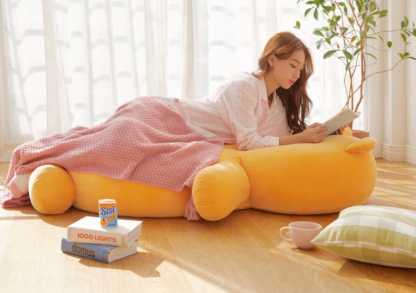 KakaoFriends「巨大萊恩沙發床」332,000韓元(約NT$8,560)