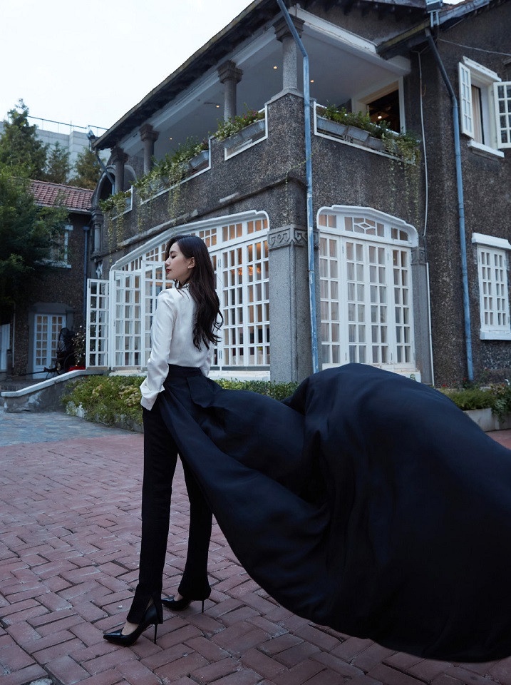 女星紅毯造型精修vs未修2:劉詩詩