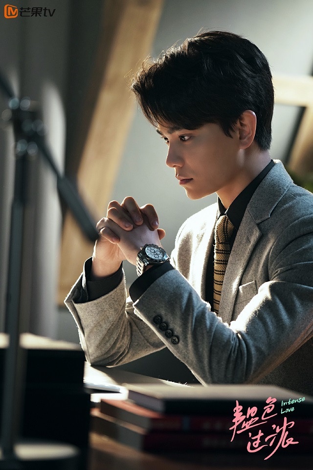 陸劇讓人欲罷不能的「禁慾系男主」TOP 4:丁禹兮 飾演《韞色過濃》周時韞
