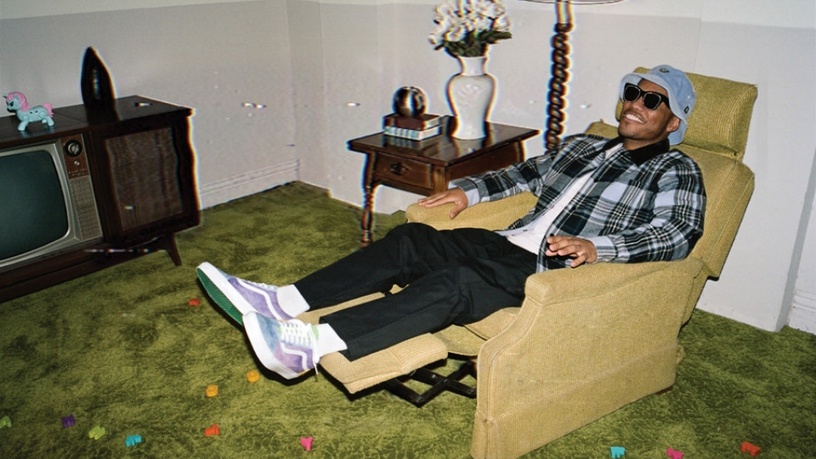 Vans x Anderson.Paak 推出「粉紫燈芯絨」聯名鞋款!溫柔毛怪配色,全系列這天上市